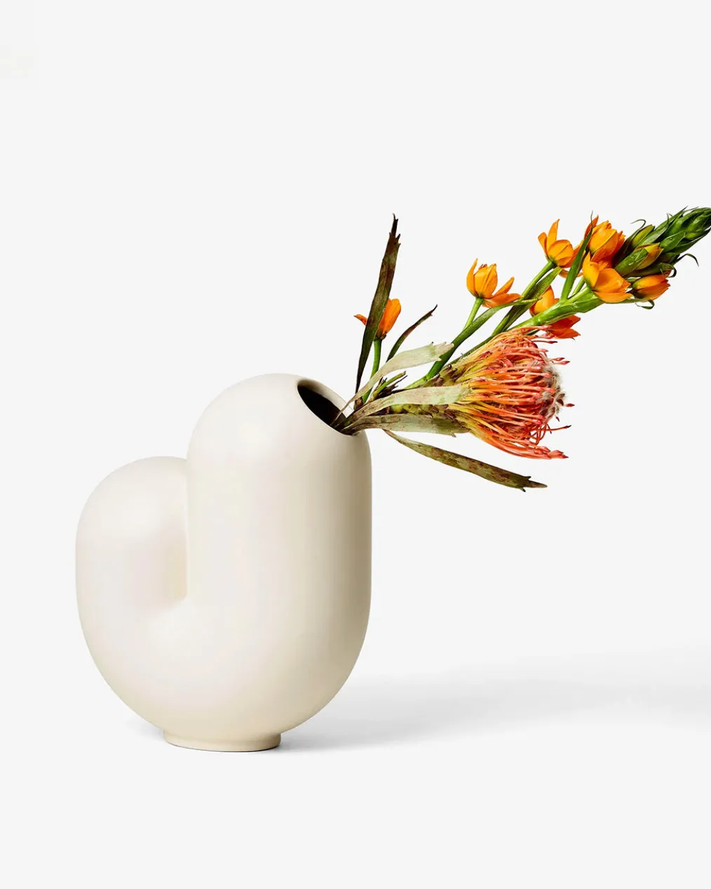 Kirby Vase - Jay